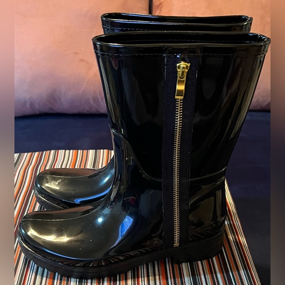 Unlisted by Kenneth Cole| Black| Mid-calf Zip Rain Boots| EUC - Picture 3 of 7
